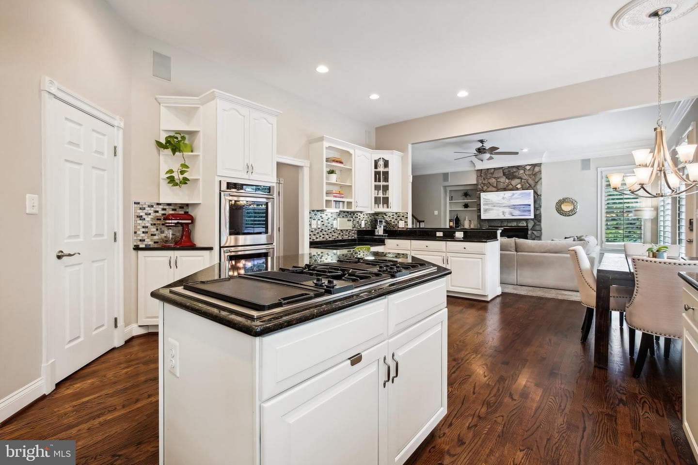 1409 Wynhurst Lane photo 19