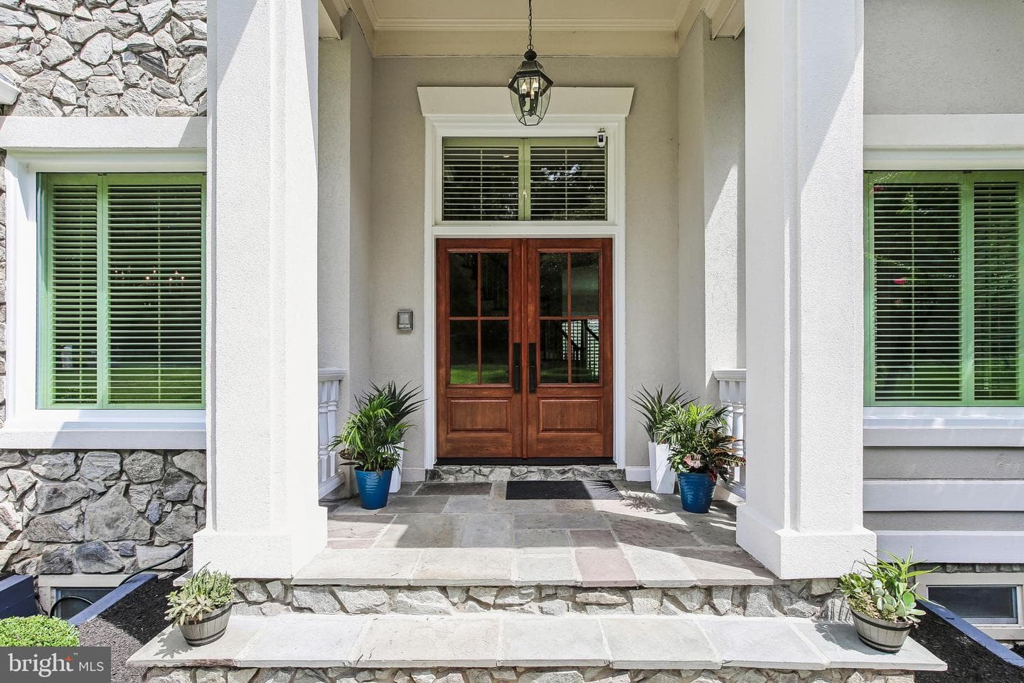 1409 Wynhurst Lane photo 4