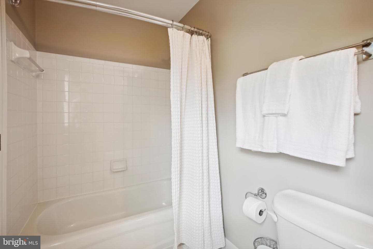 1409 Wynhurst Lane photo 57