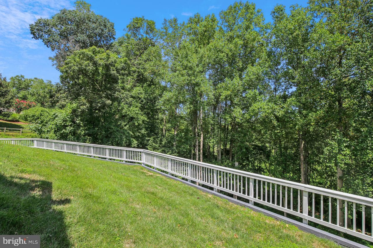 1409 Wynhurst Lane photo 80