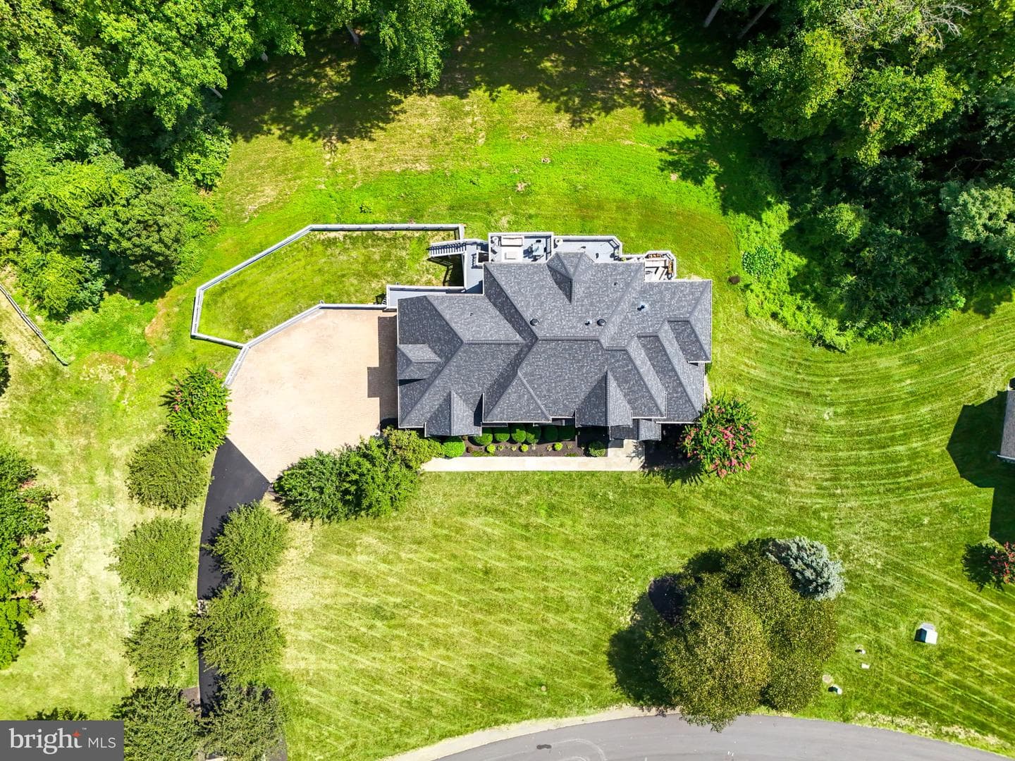 1409 Wynhurst Lane photo 82