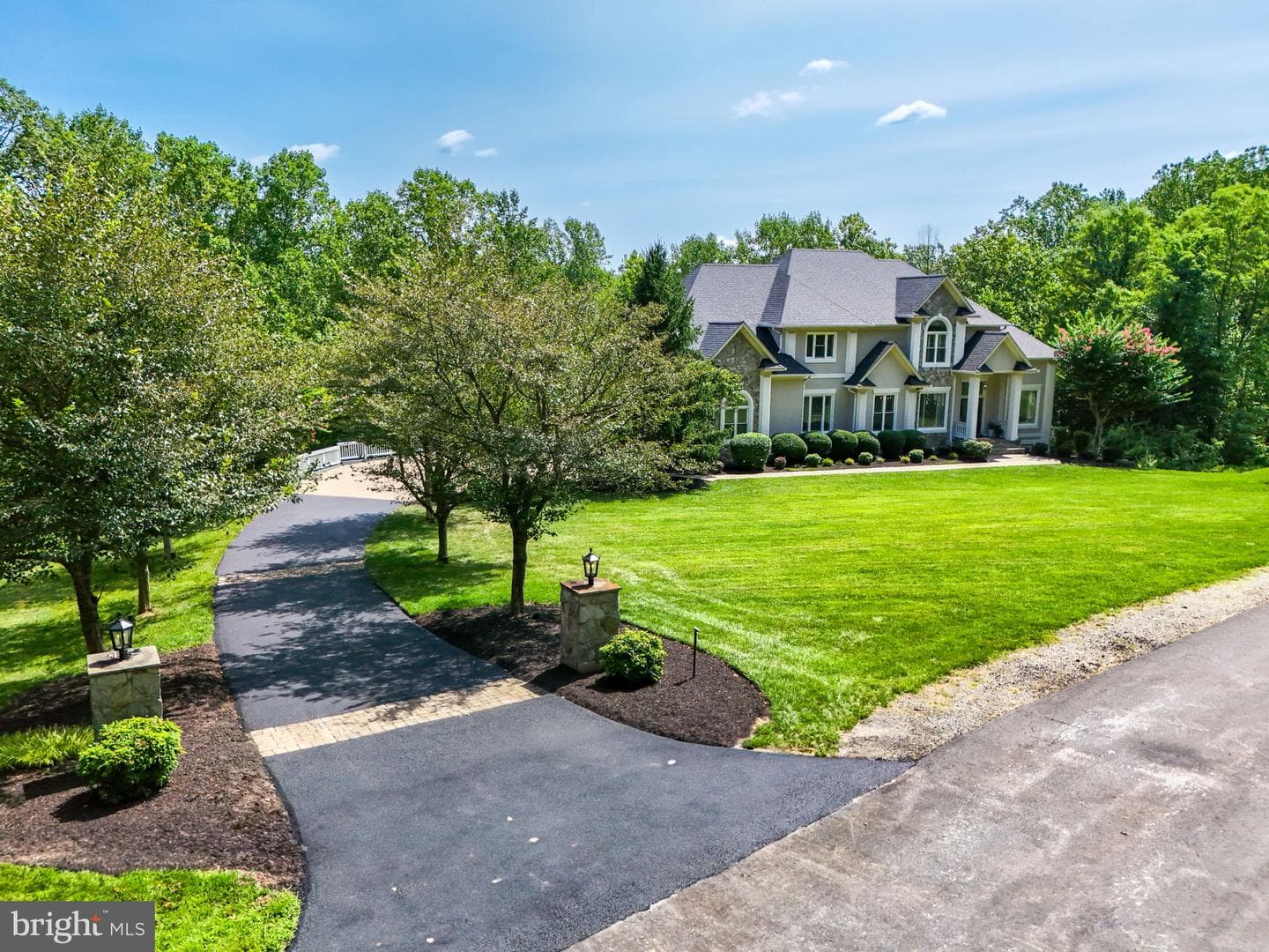 1409 Wynhurst Lane photo 88
