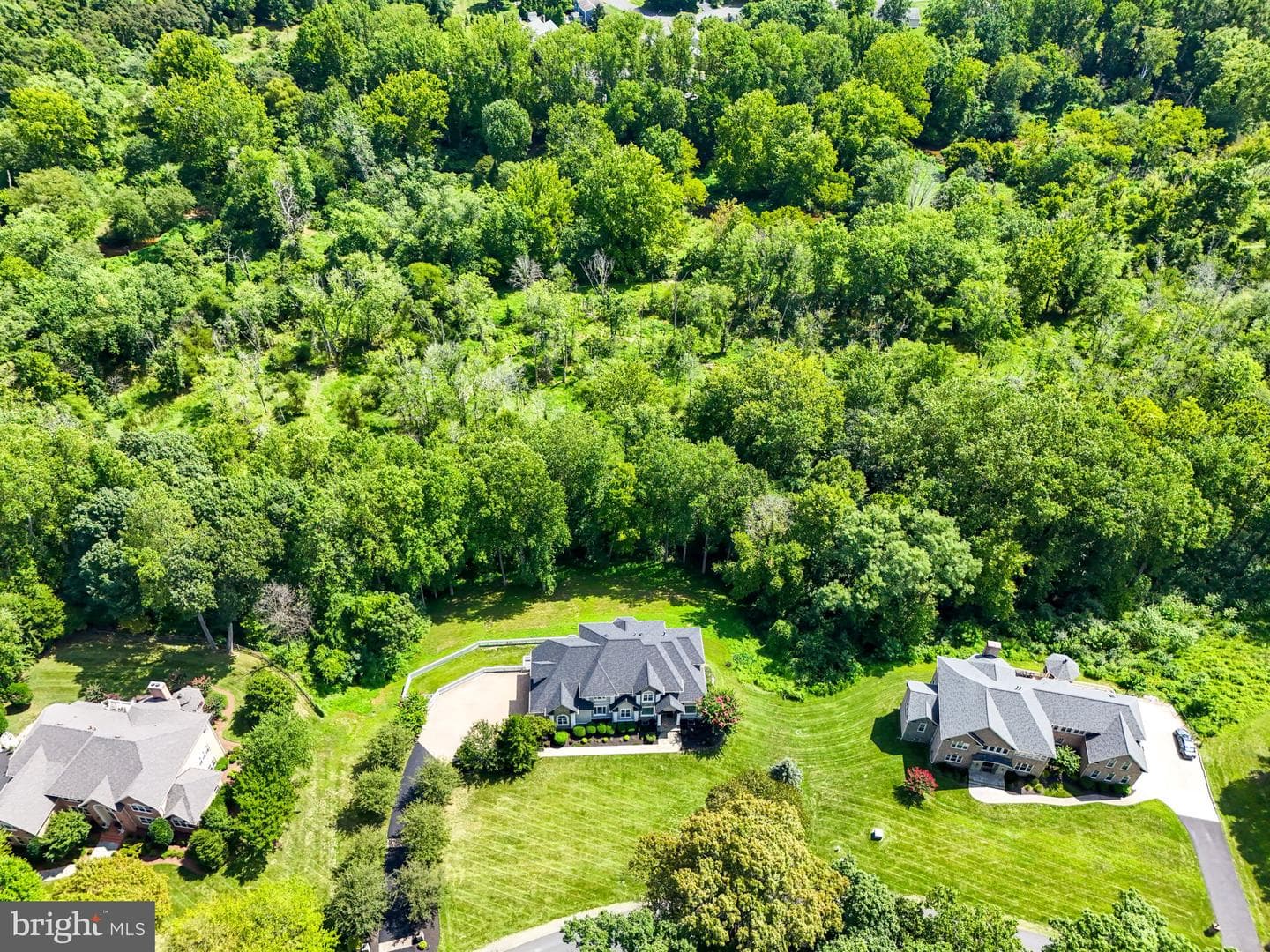1409 Wynhurst Lane photo 95