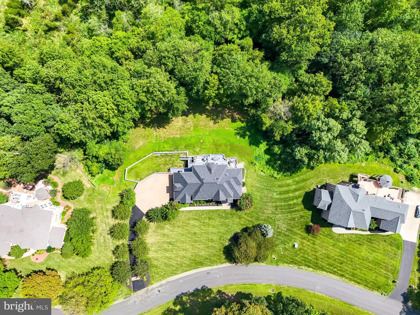 1409 Wynhurst Lane photo 96