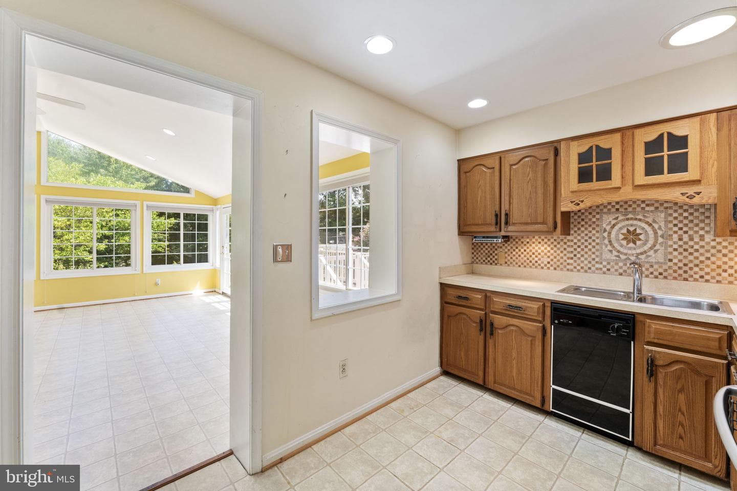 826 Van Buren Street photo 13
