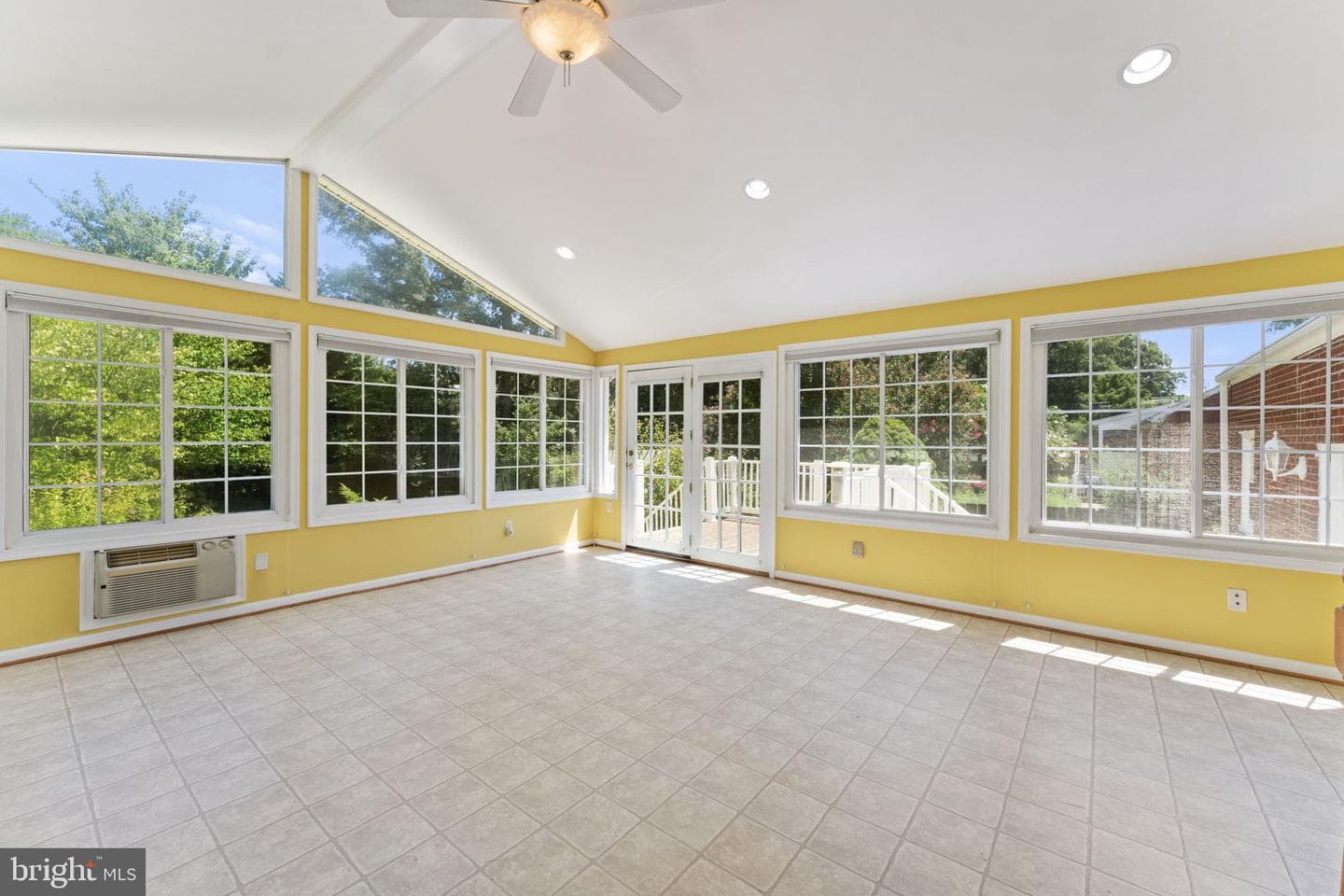 826 Van Buren Street photo 20