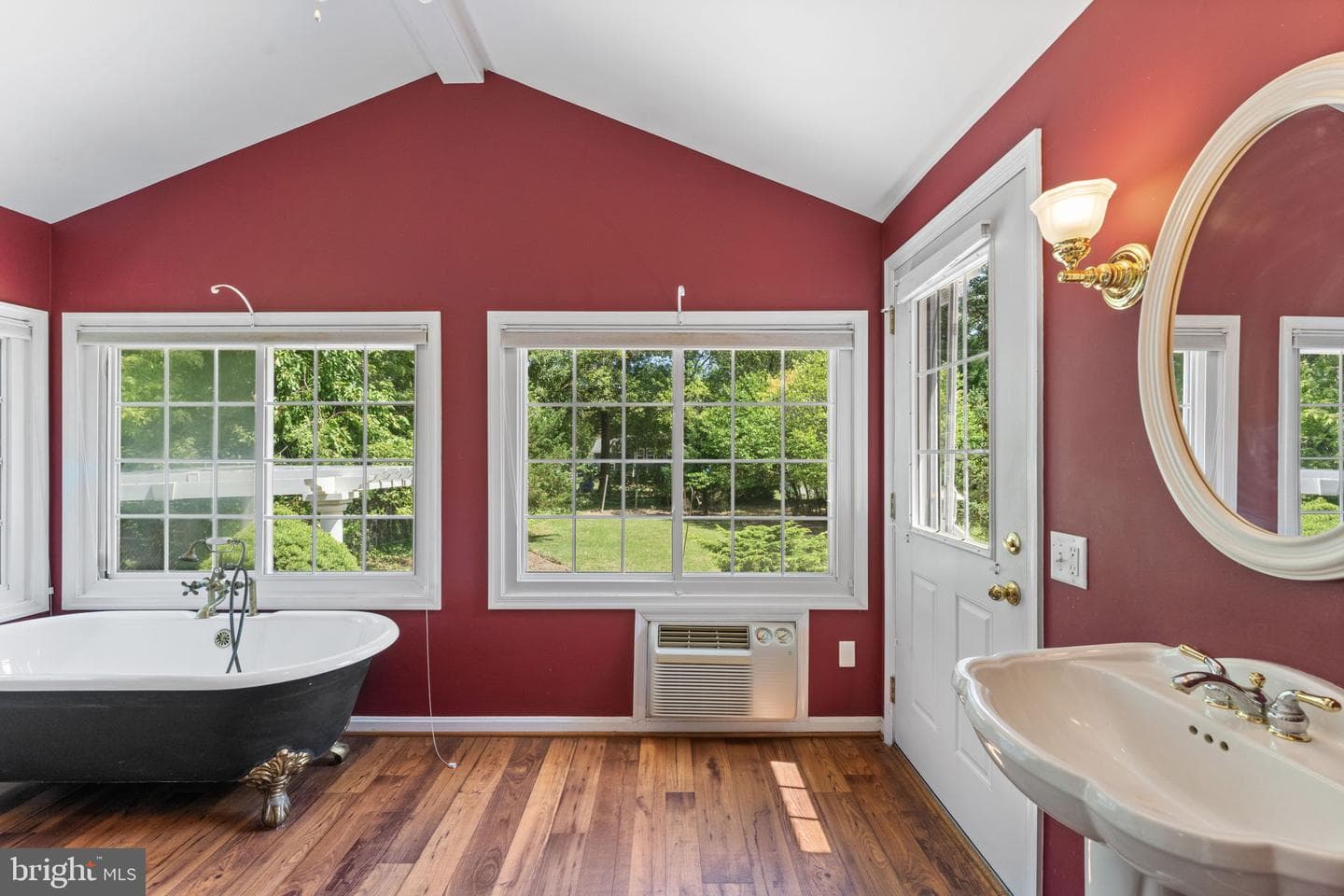 826 Van Buren Street photo 28