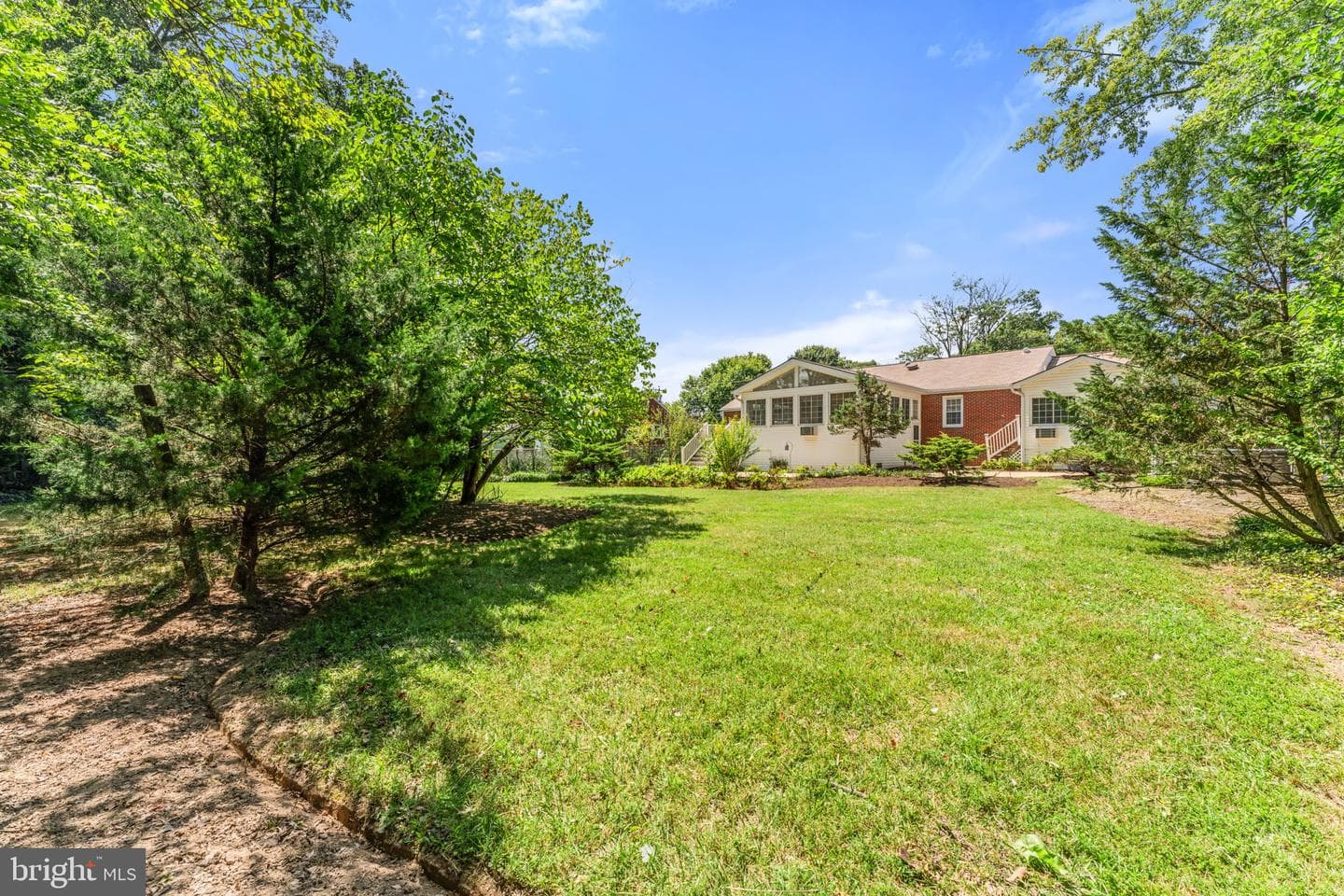 826 Van Buren Street photo 44