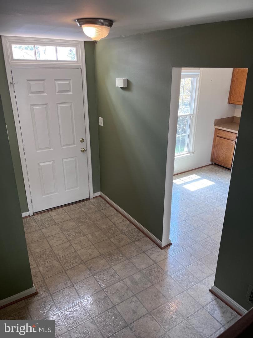 7854 Parthian Court photo 4