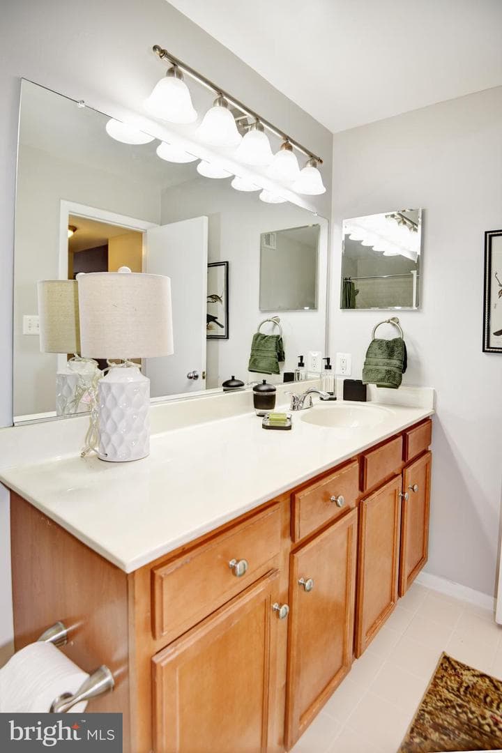 1710 Abercromby Court #1710g photo 22