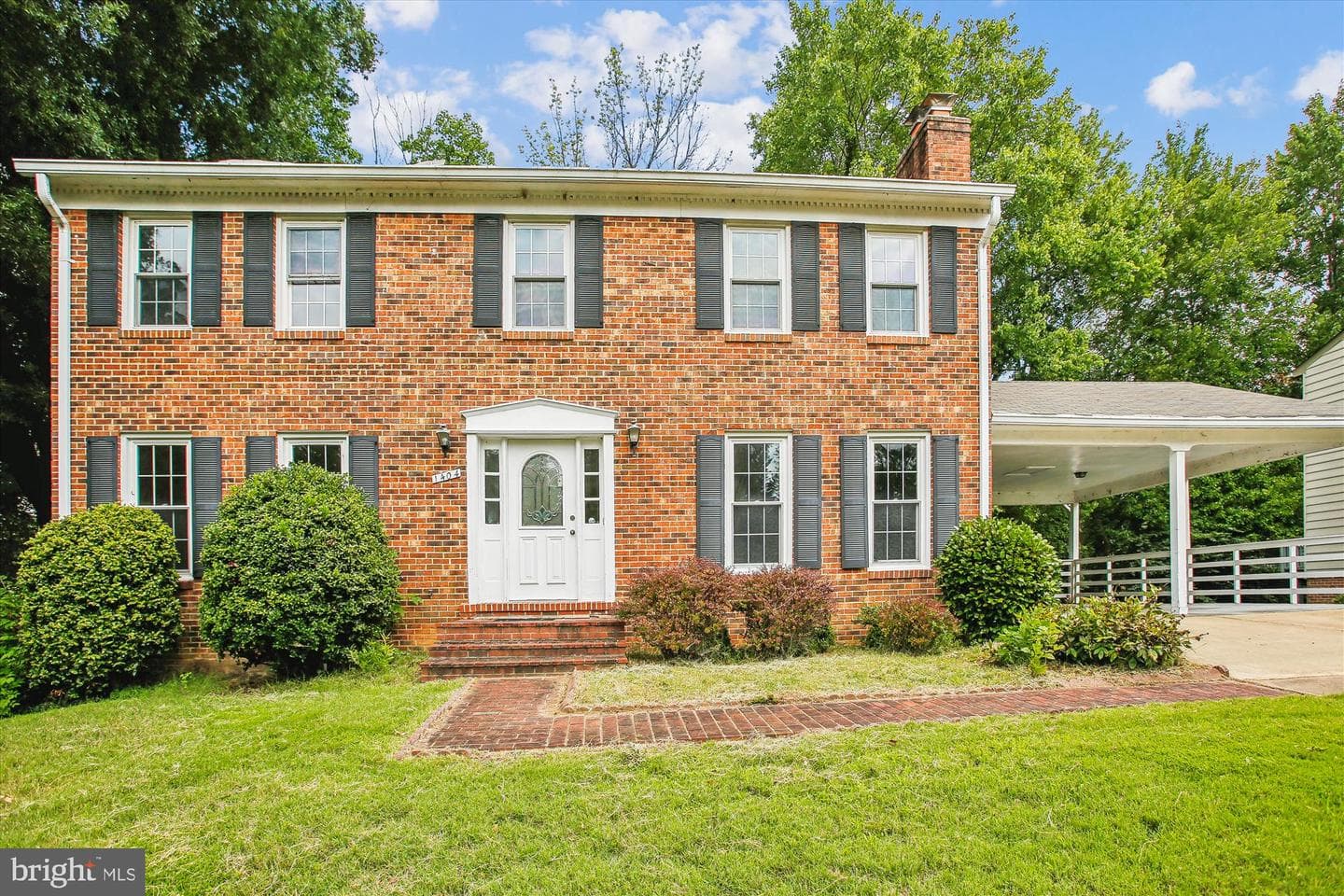 1404 Oakbrooke Avenue photo 1