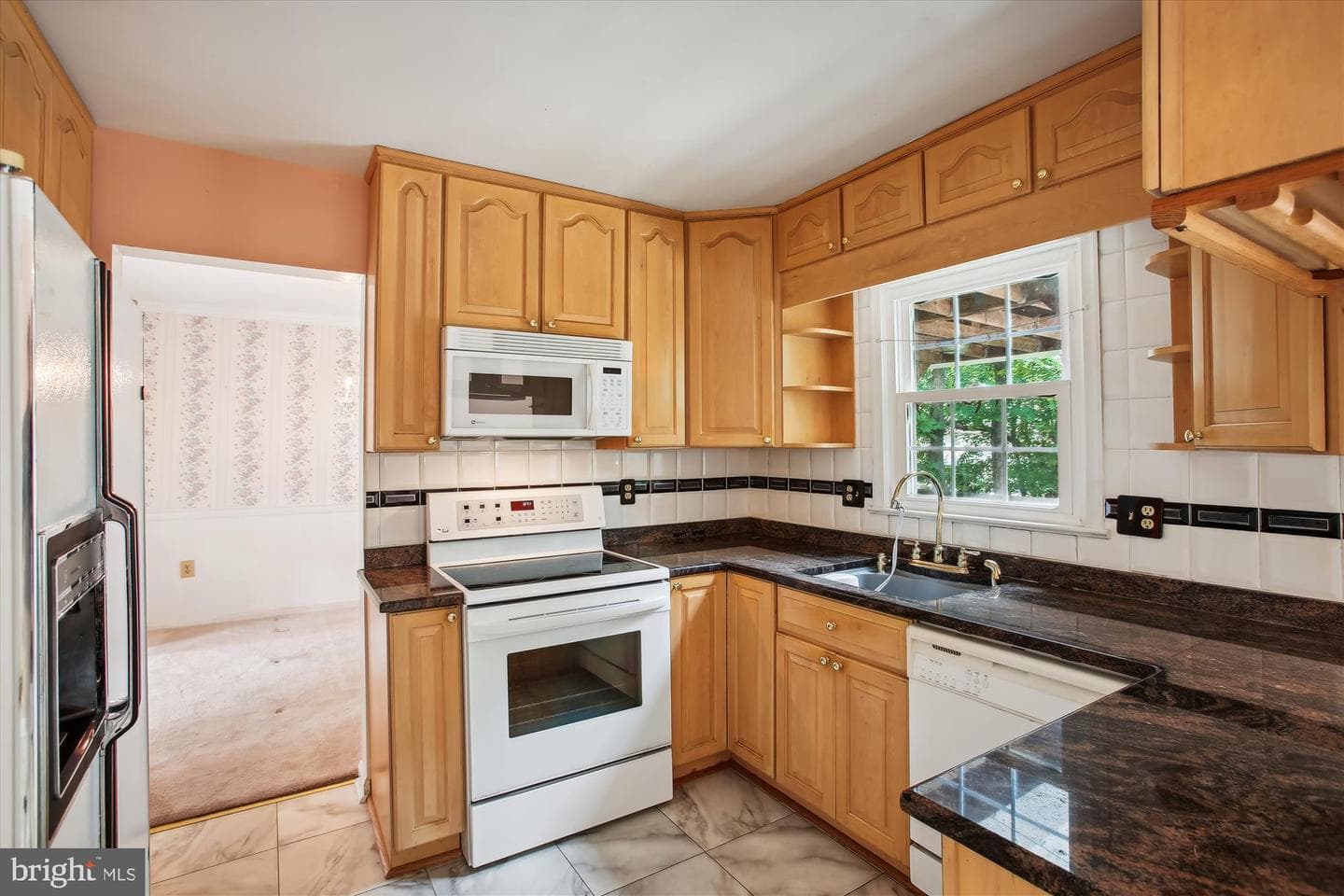 1404 Oakbrooke Avenue photo 10