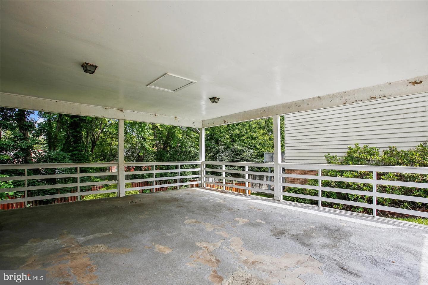 1404 Oakbrooke Avenue photo 5