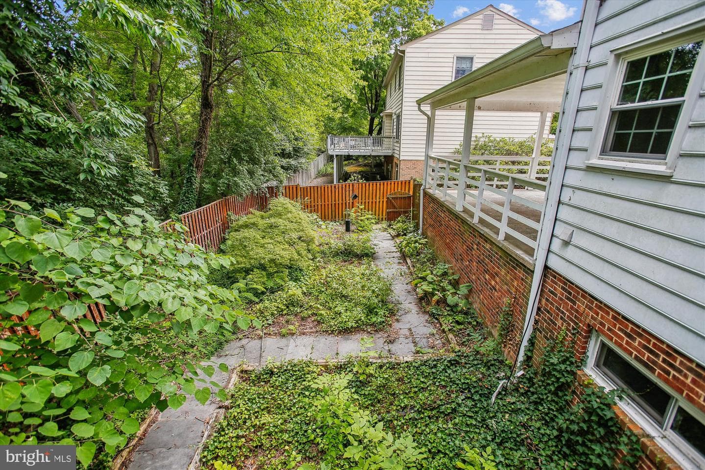 1404 Oakbrooke Avenue photo 6