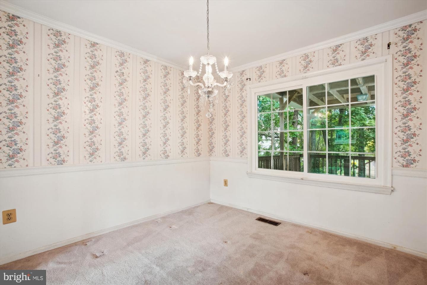 1404 Oakbrooke Avenue photo 9