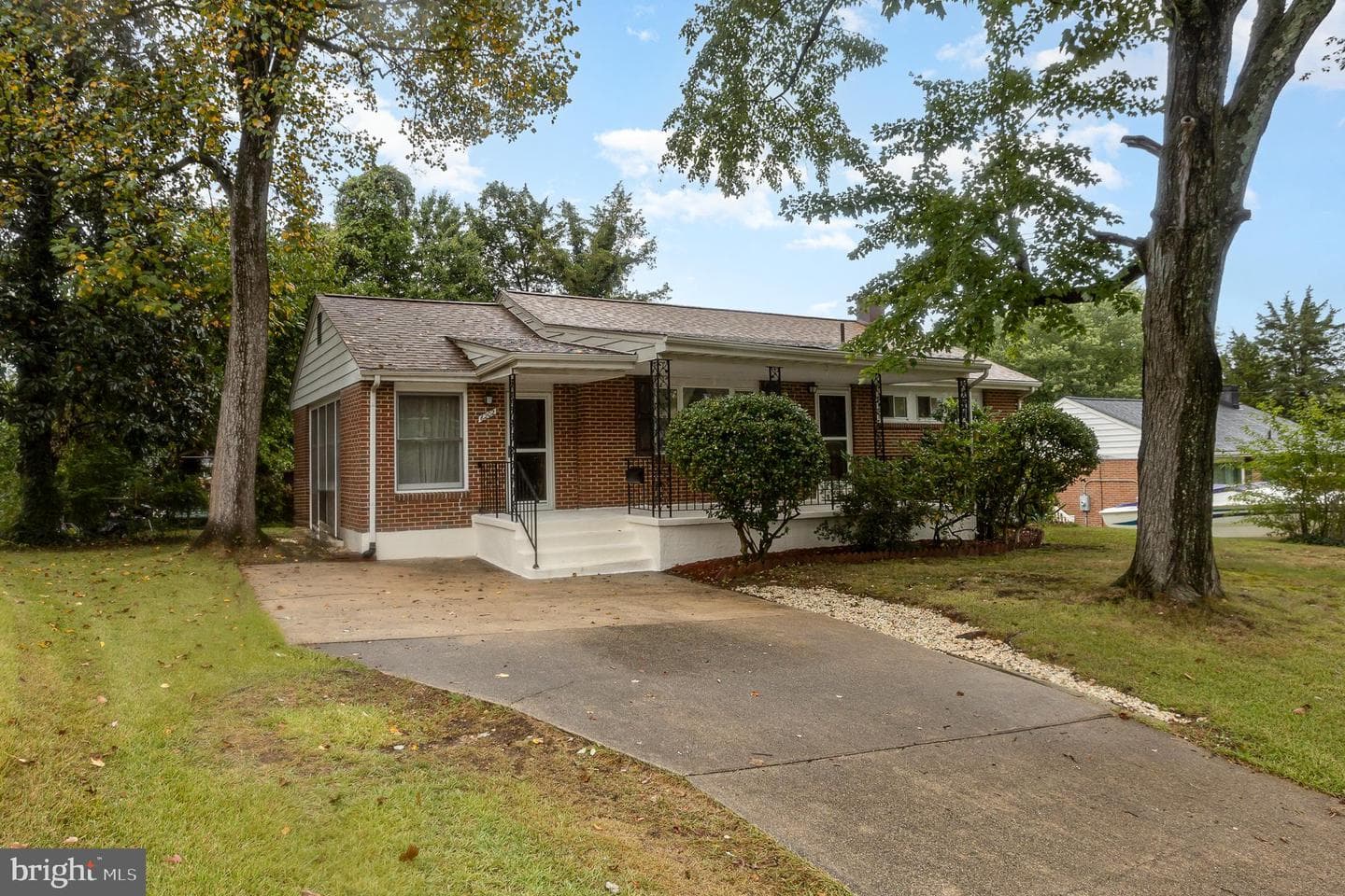 6202 Hillview Avenue photo 3