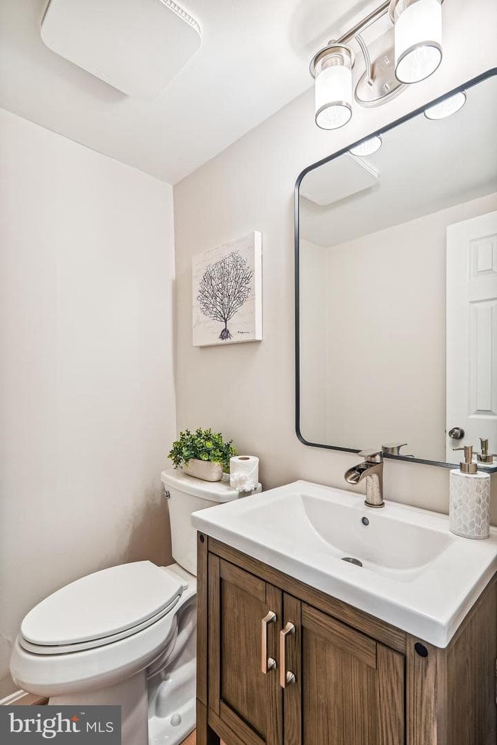 9829 Vale Road photo 20