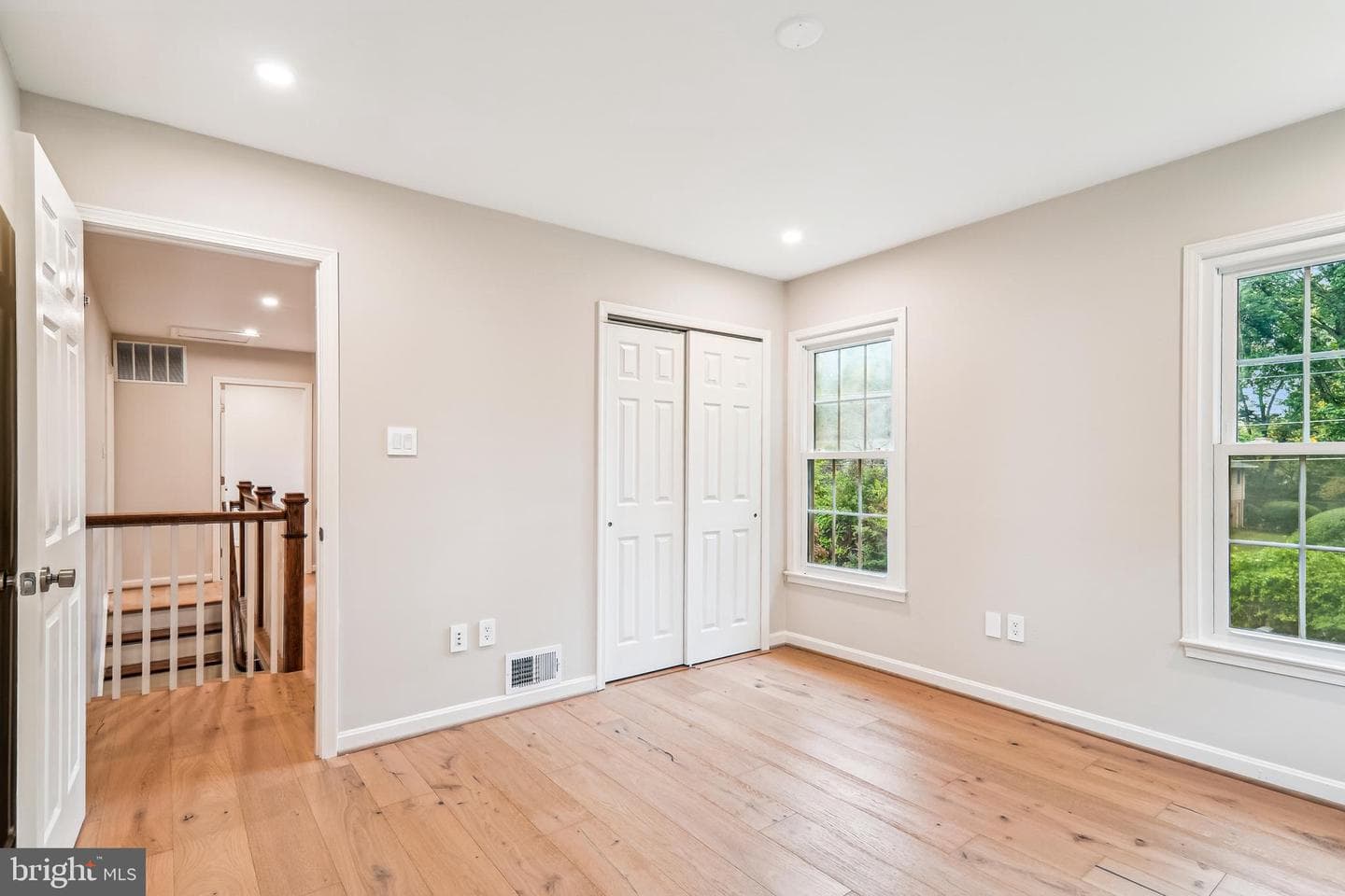 9829 Vale Road photo 33