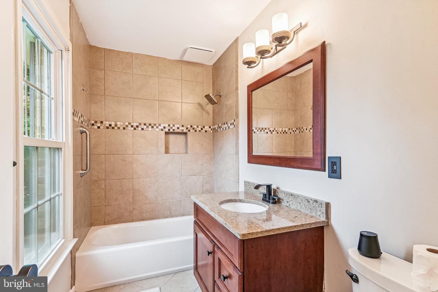 9829 Vale Road photo 34