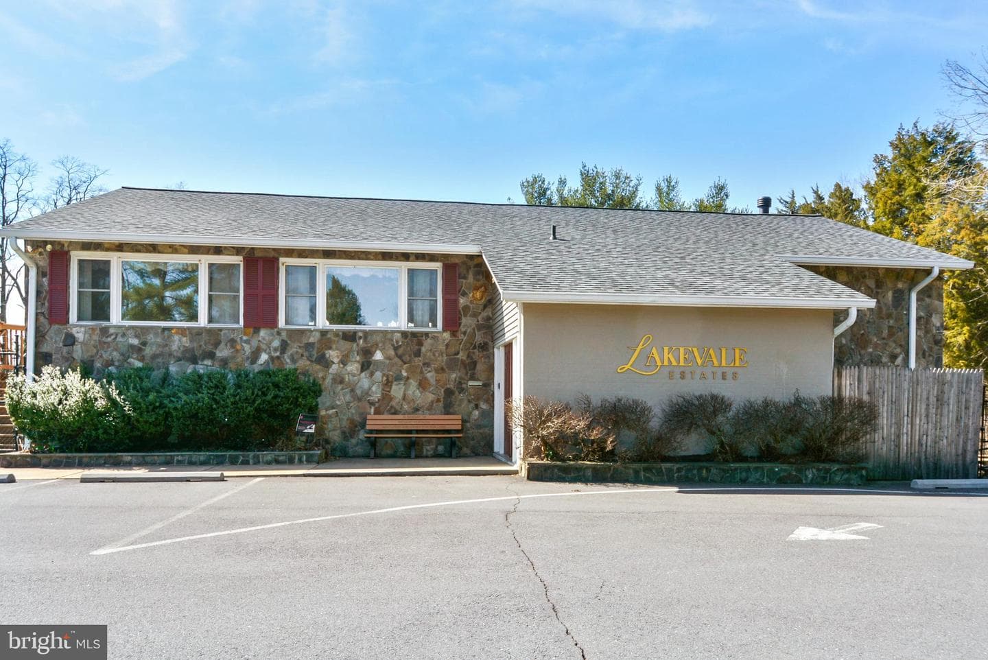 9829 Vale Road photo 58