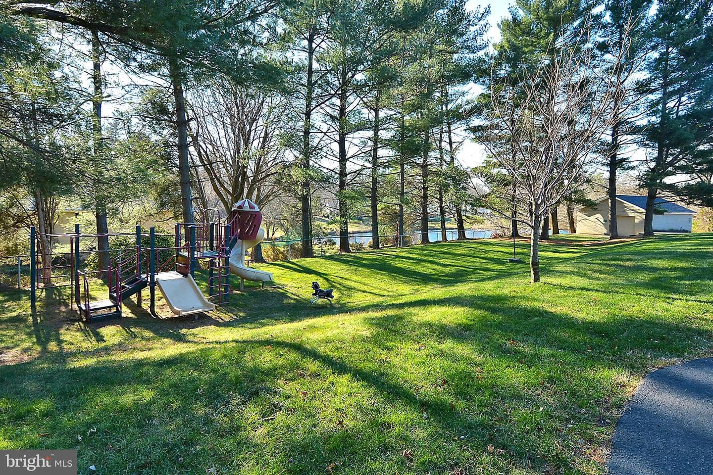 9829 Vale Road photo 65