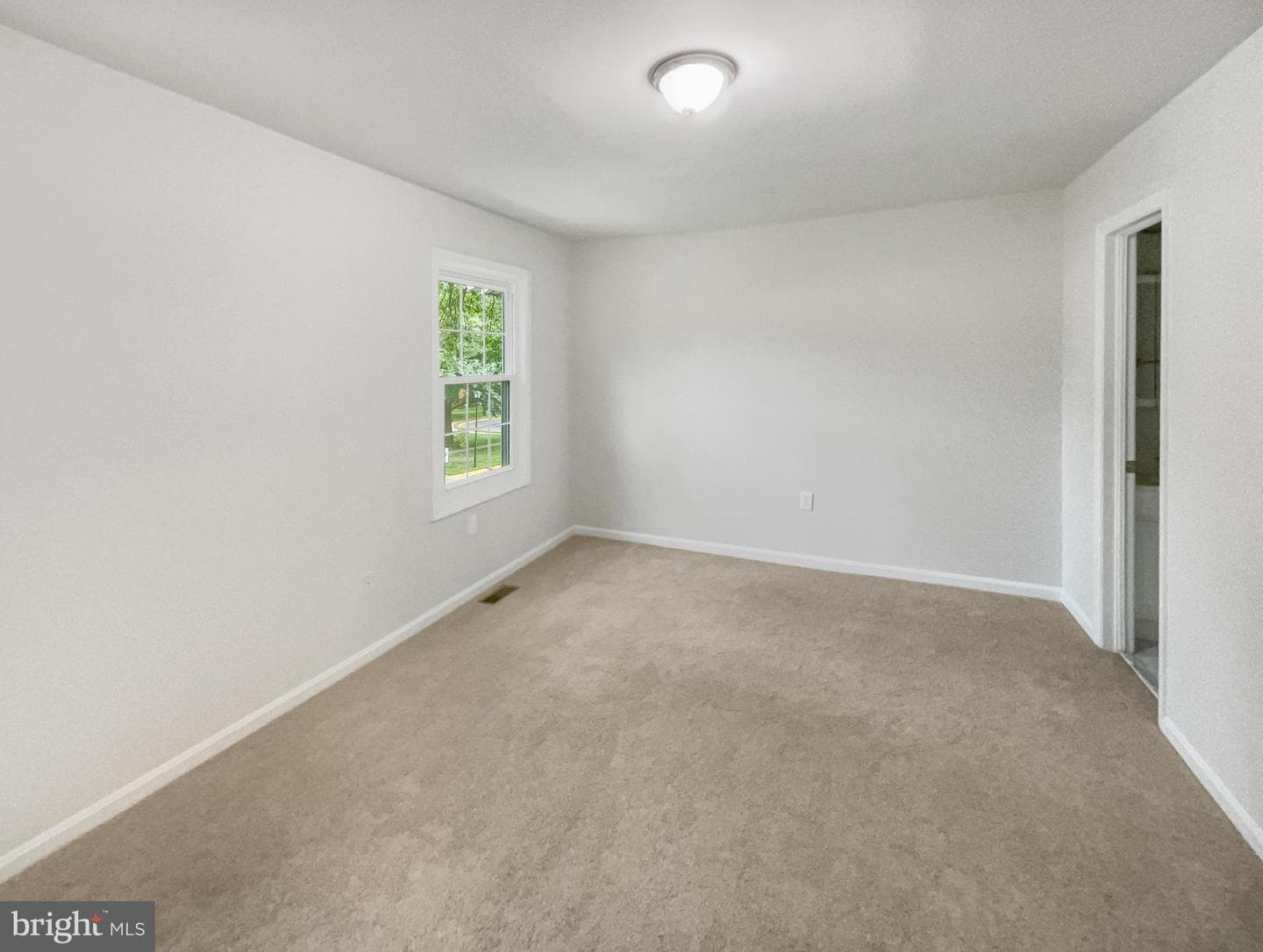 9856 Oakdale Woods Court photo 16