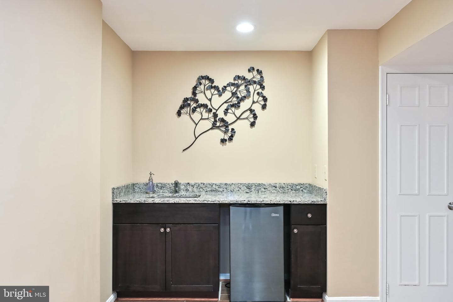 7112 Stanchion Lane photo 46
