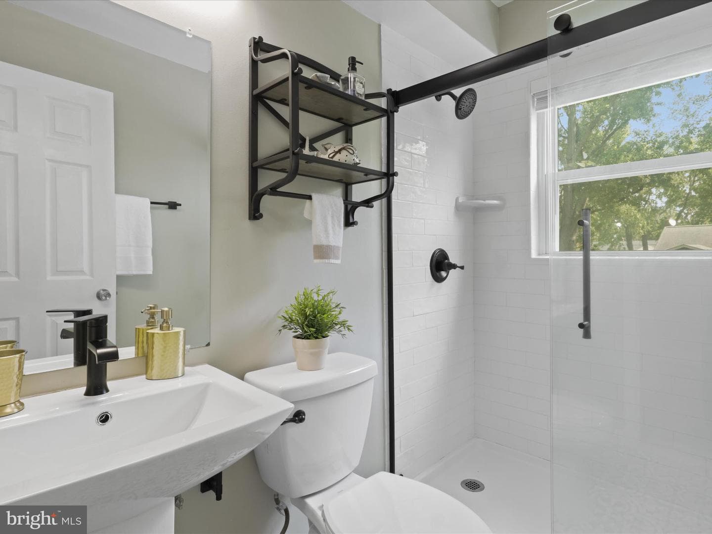 6019 Frederick Street photo 27