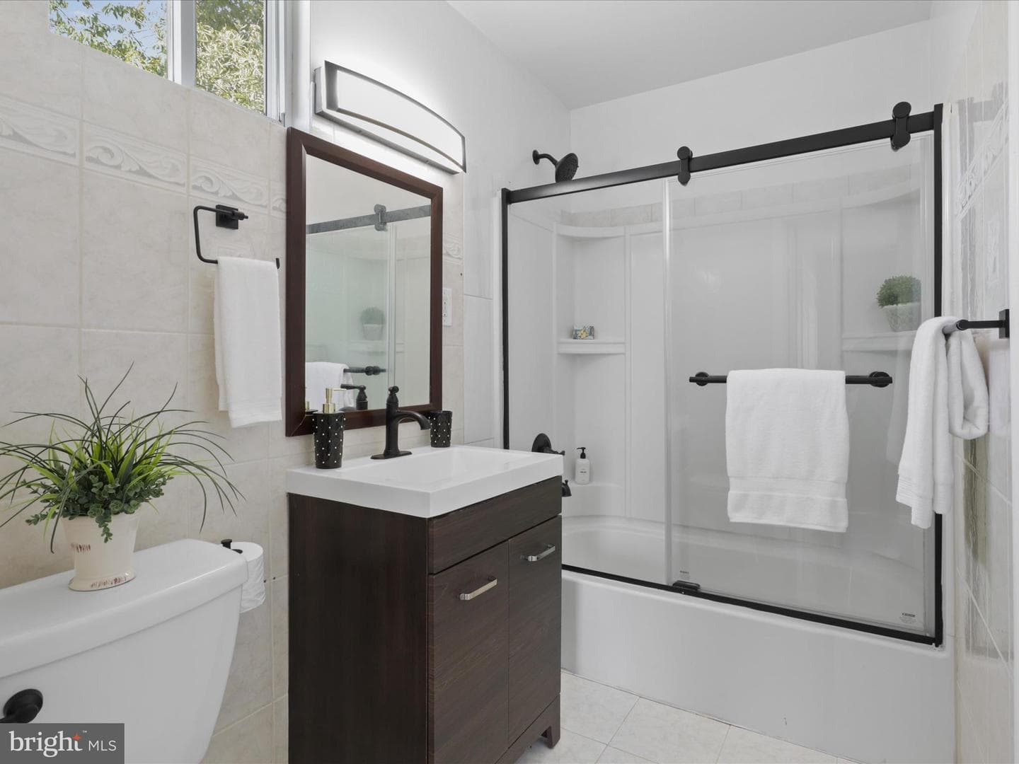 6019 Frederick Street photo 28