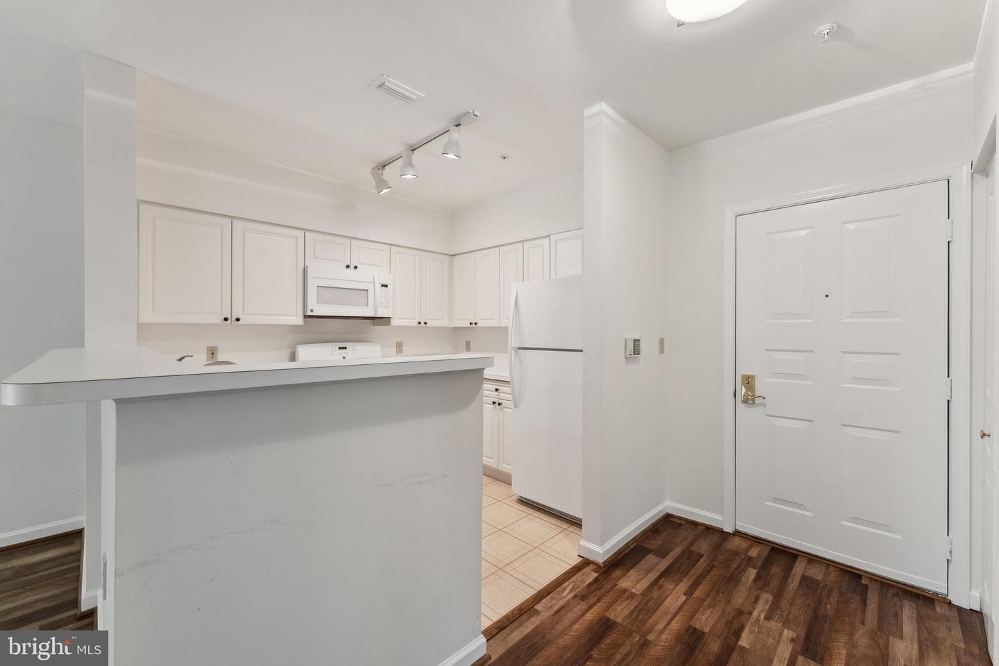 2204 Westcourt Lane #209 photo 5