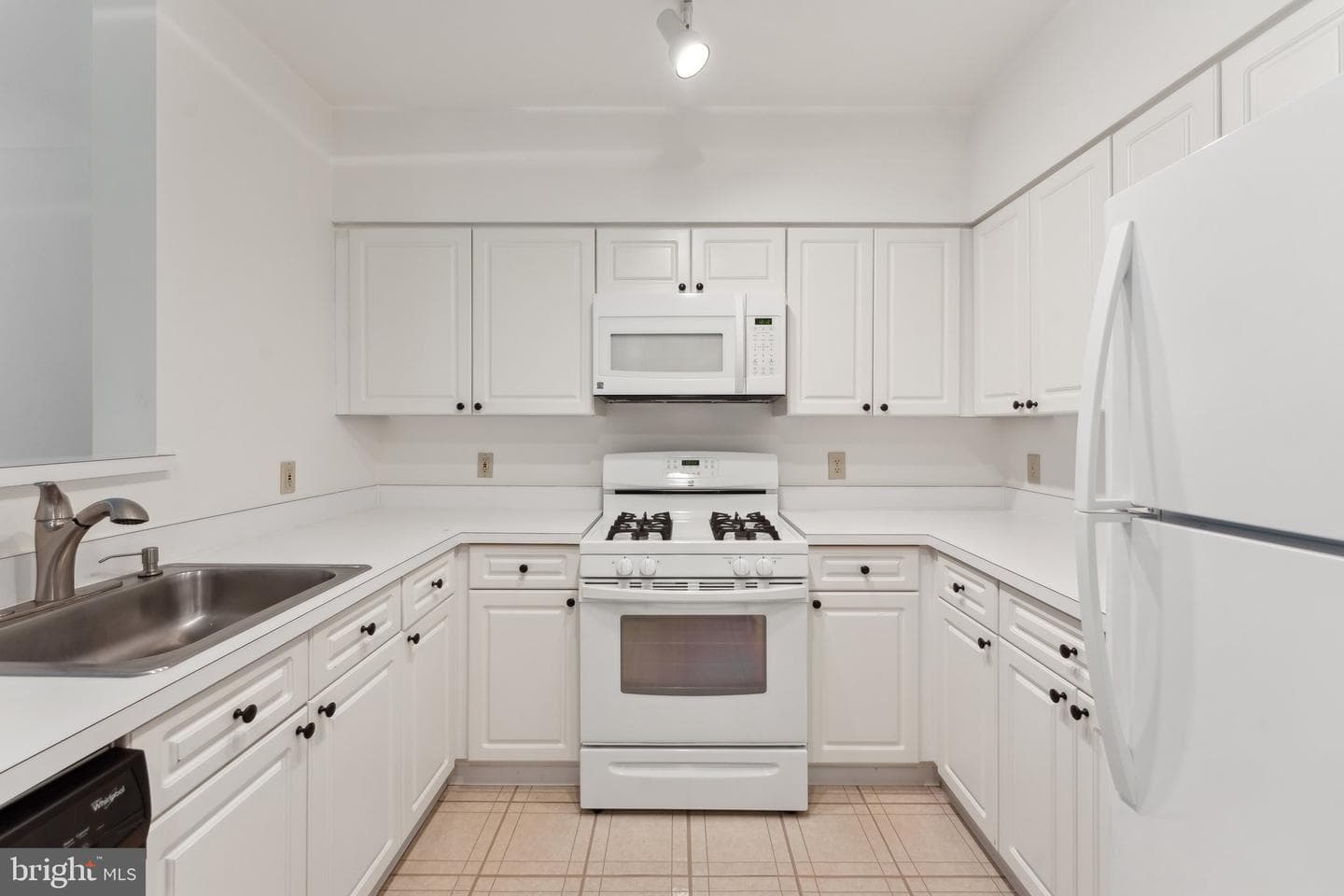 2204 Westcourt Lane #209 photo 7
