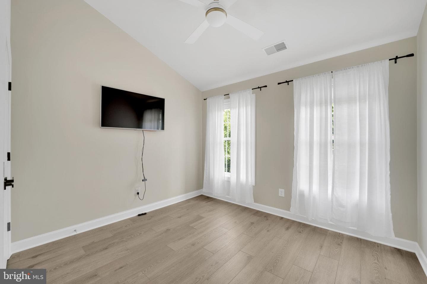 3814 Elmwood Towne Way photo 13