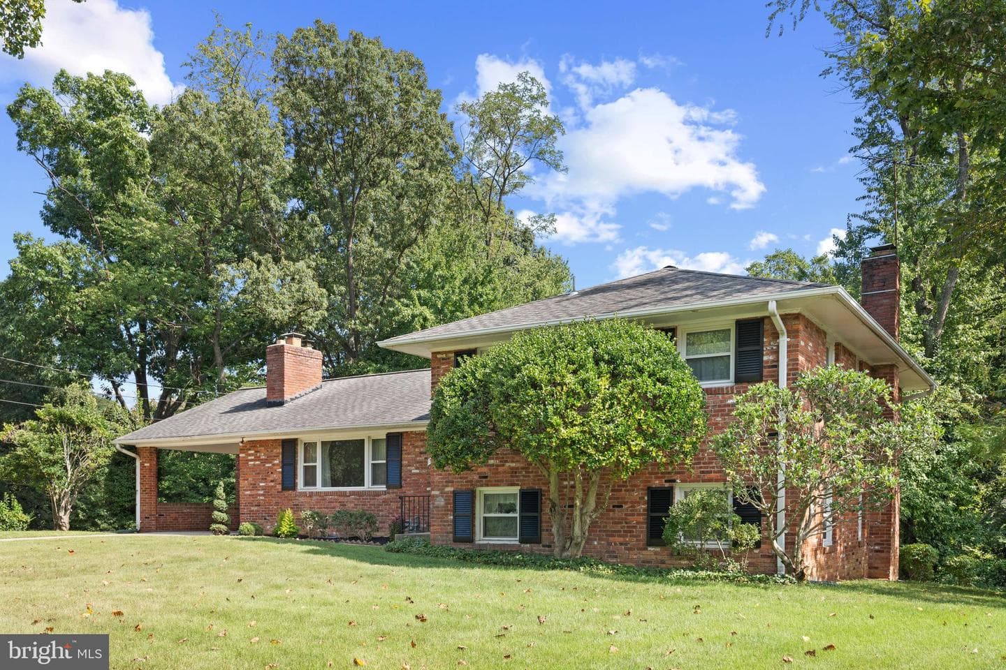 5915 Merritt Place photo 4