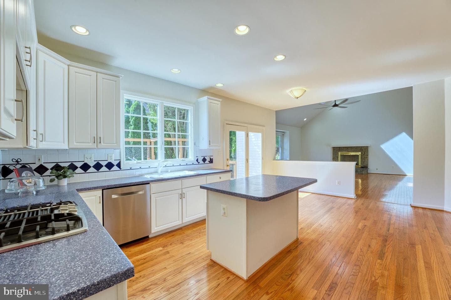 10875 Hunter Gate Way photo 4
