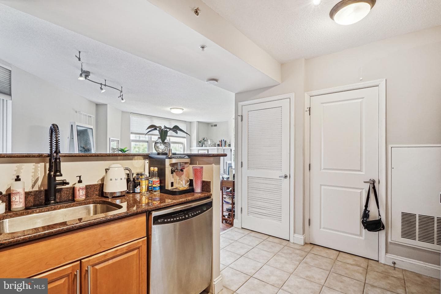 11760 Sunrise Valley Drive #414 photo 6