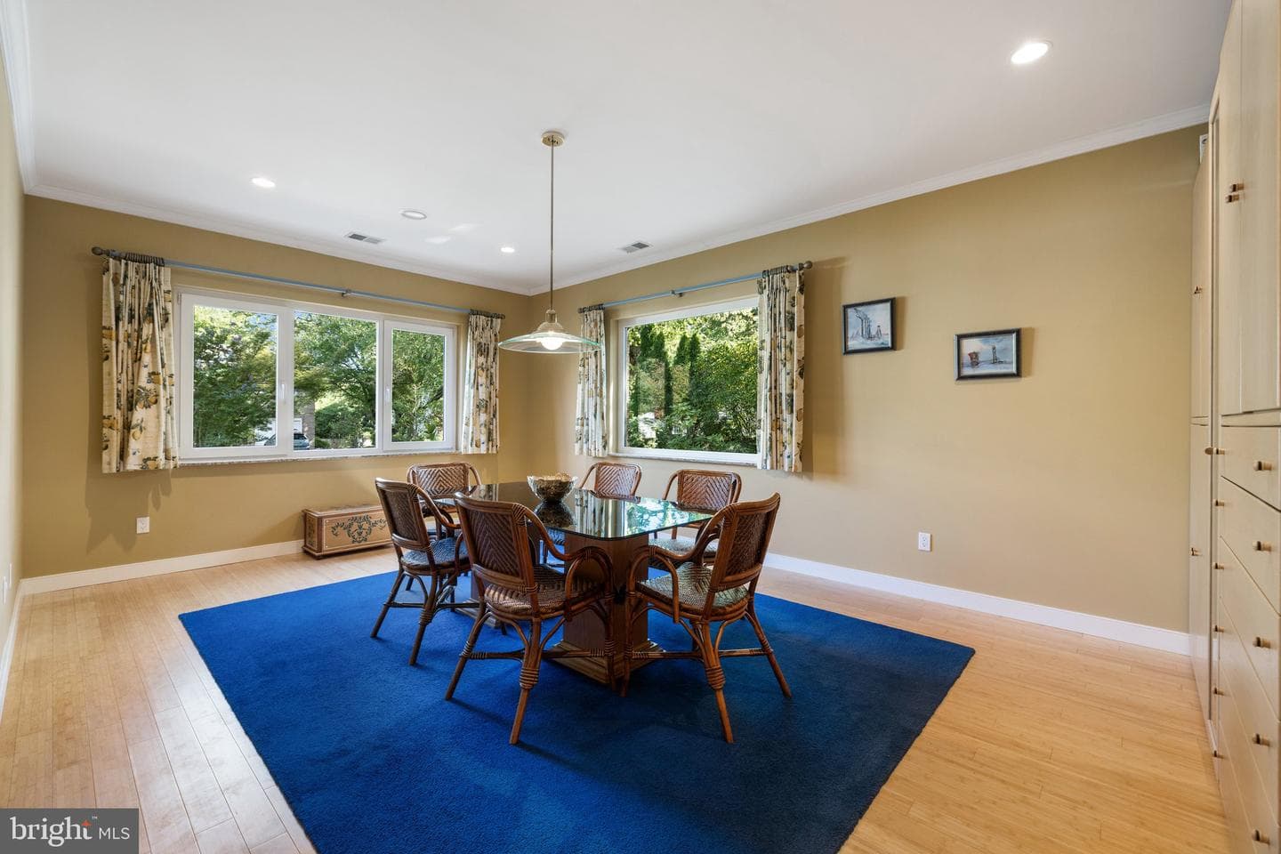 1640 Irvin photo 15