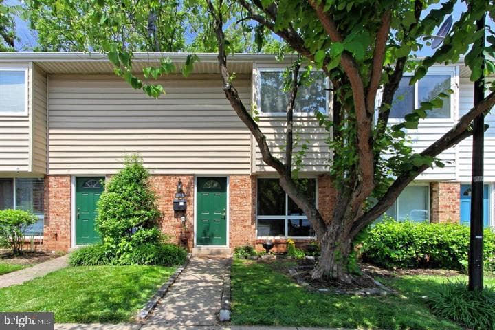 2212 Chamblee Place photo 1