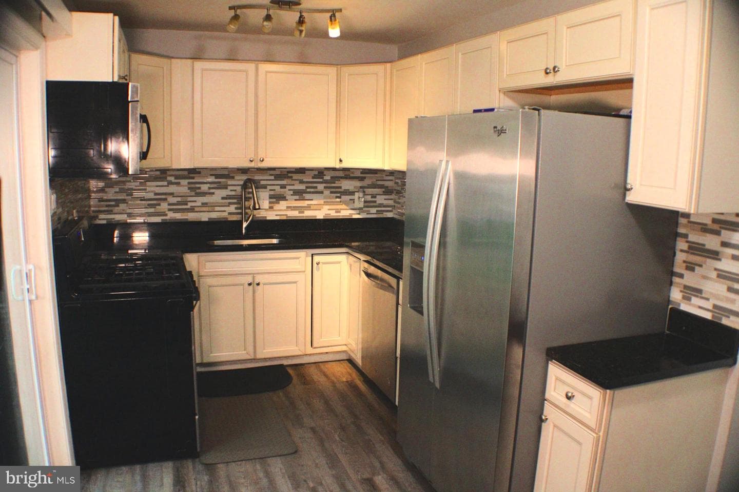 2212 Chamblee Place photo 11