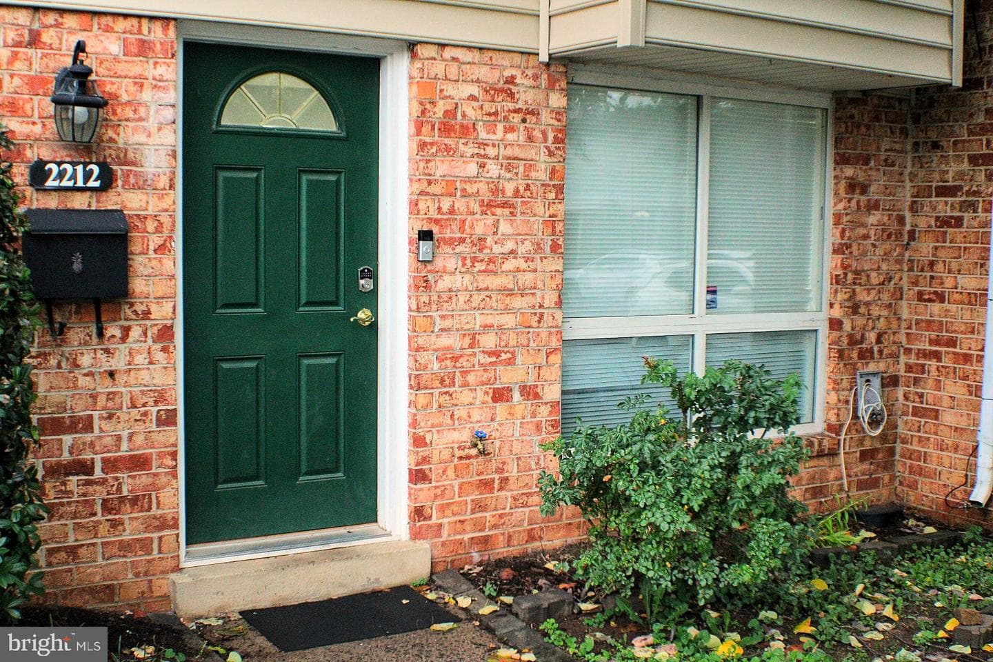 2212 Chamblee Place photo 3