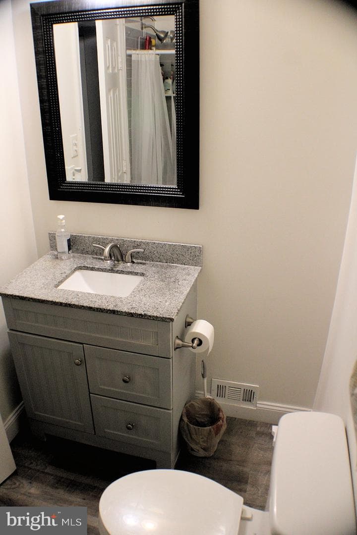 2212 Chamblee Place photo 9