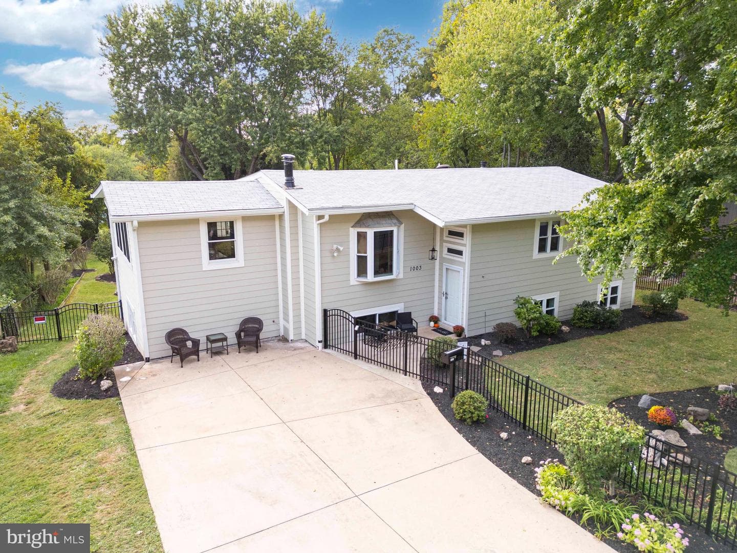 1003 Monroe Street photo 2