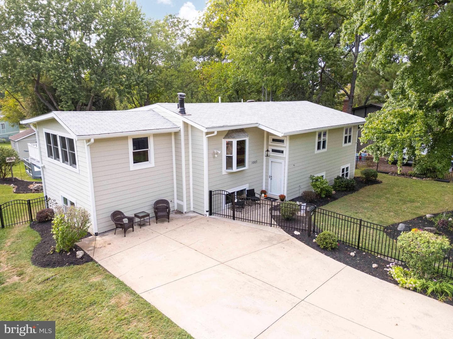 1003 Monroe Street photo 5