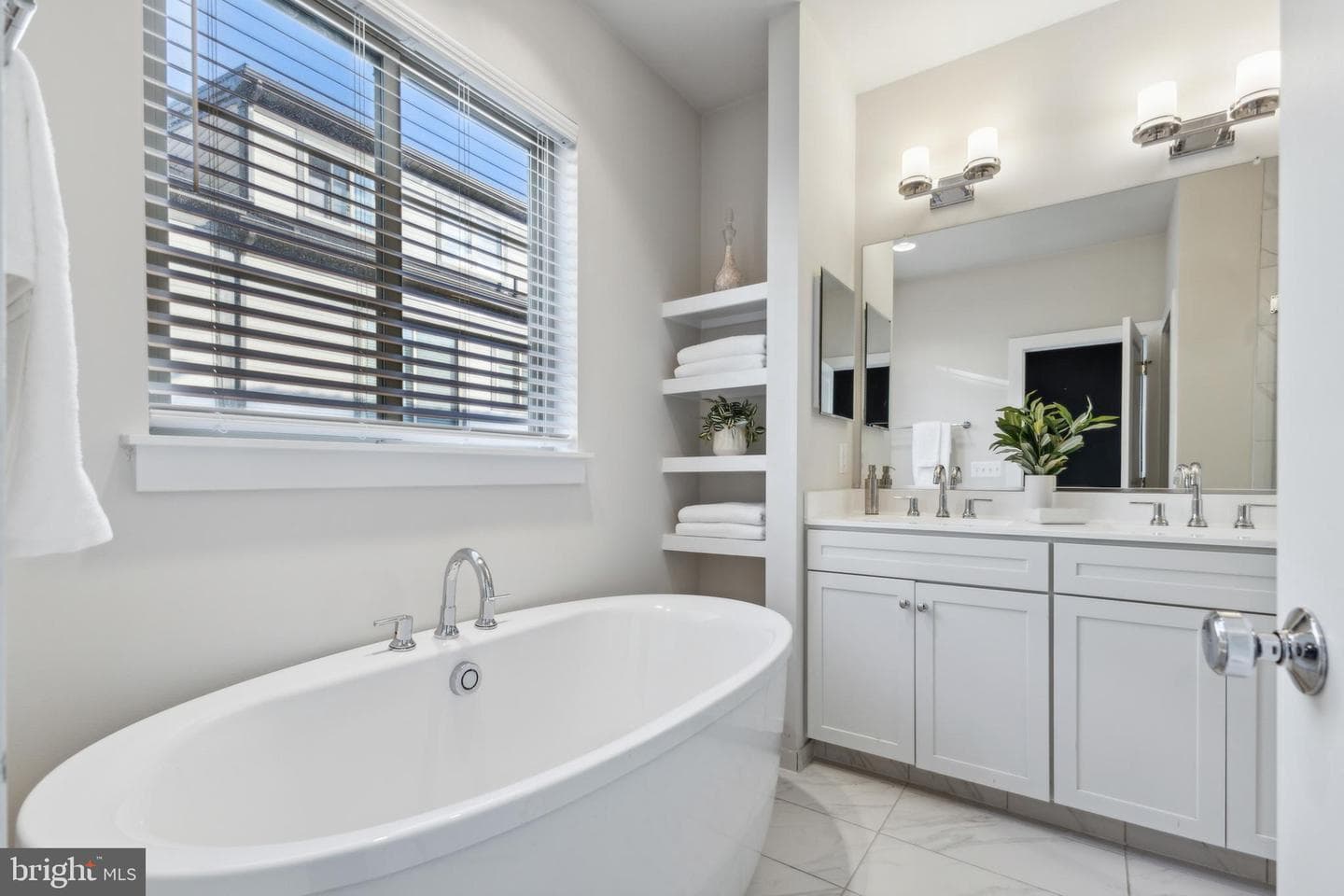 2883 Lowen Valley Road photo 14