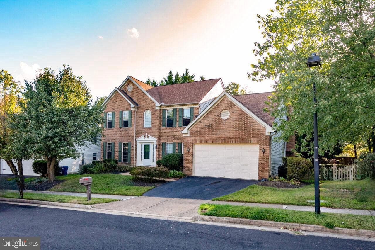 6805 Silver Ann Drive photo 2