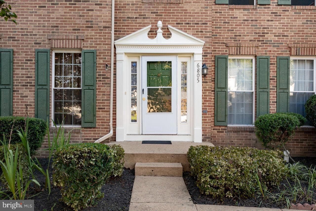 6805 Silver Ann Drive photo 4