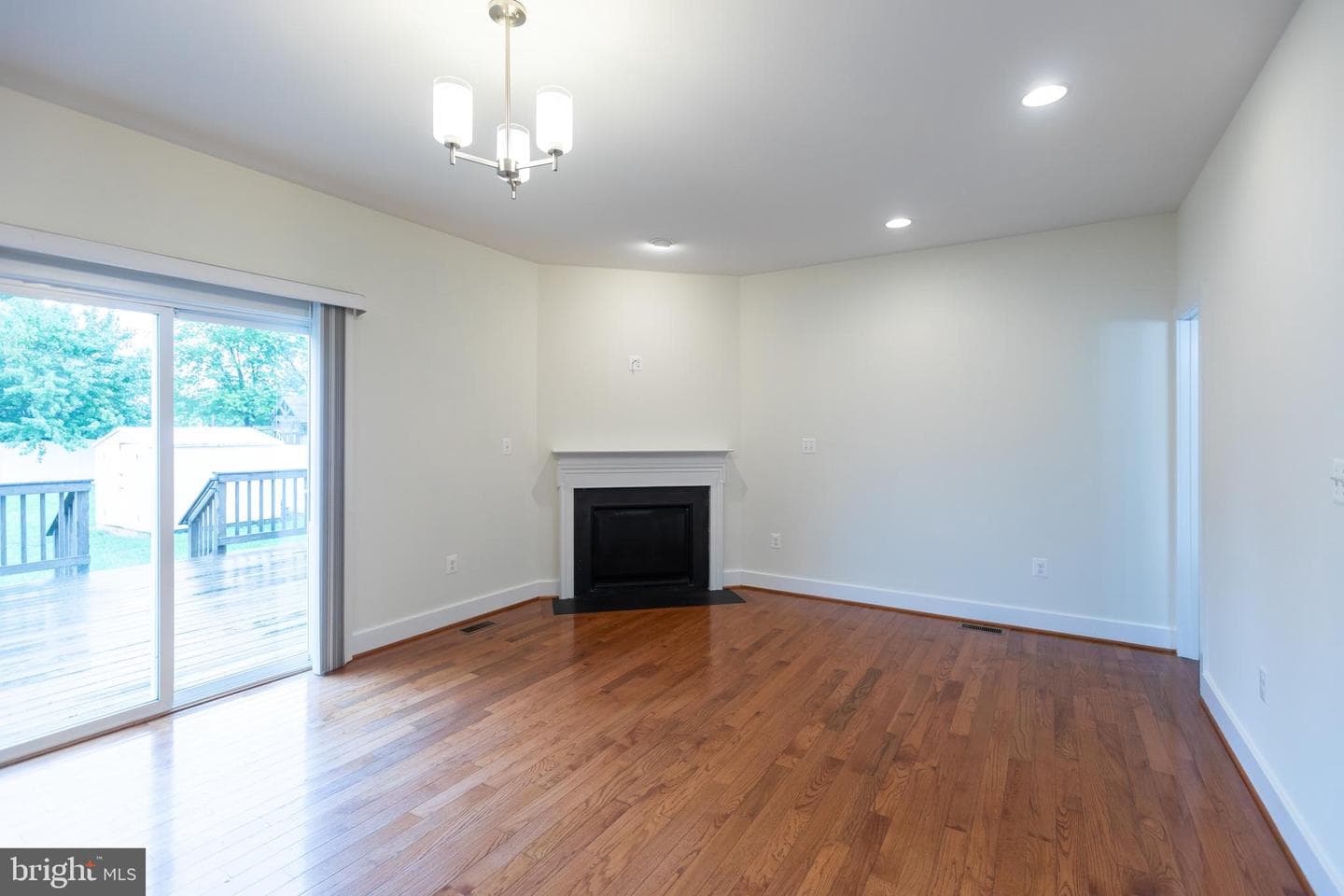 4904 Apple Tree Drive photo 17
