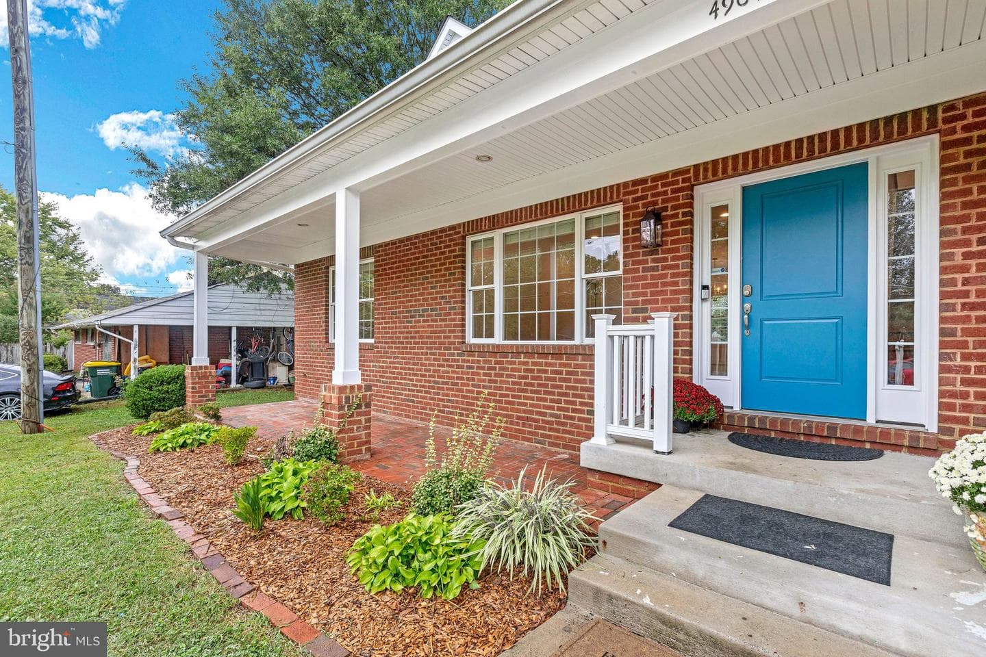 4904 Apple Tree Drive photo 2
