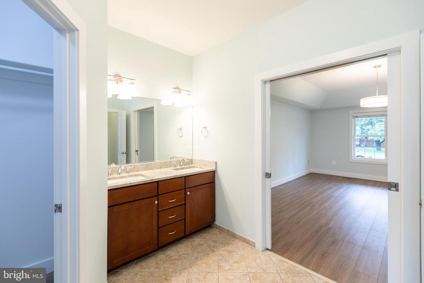 4904 Apple Tree Drive photo 24