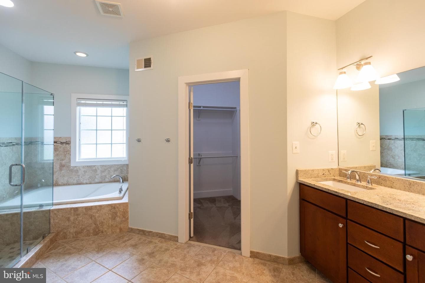 4904 Apple Tree Drive photo 25
