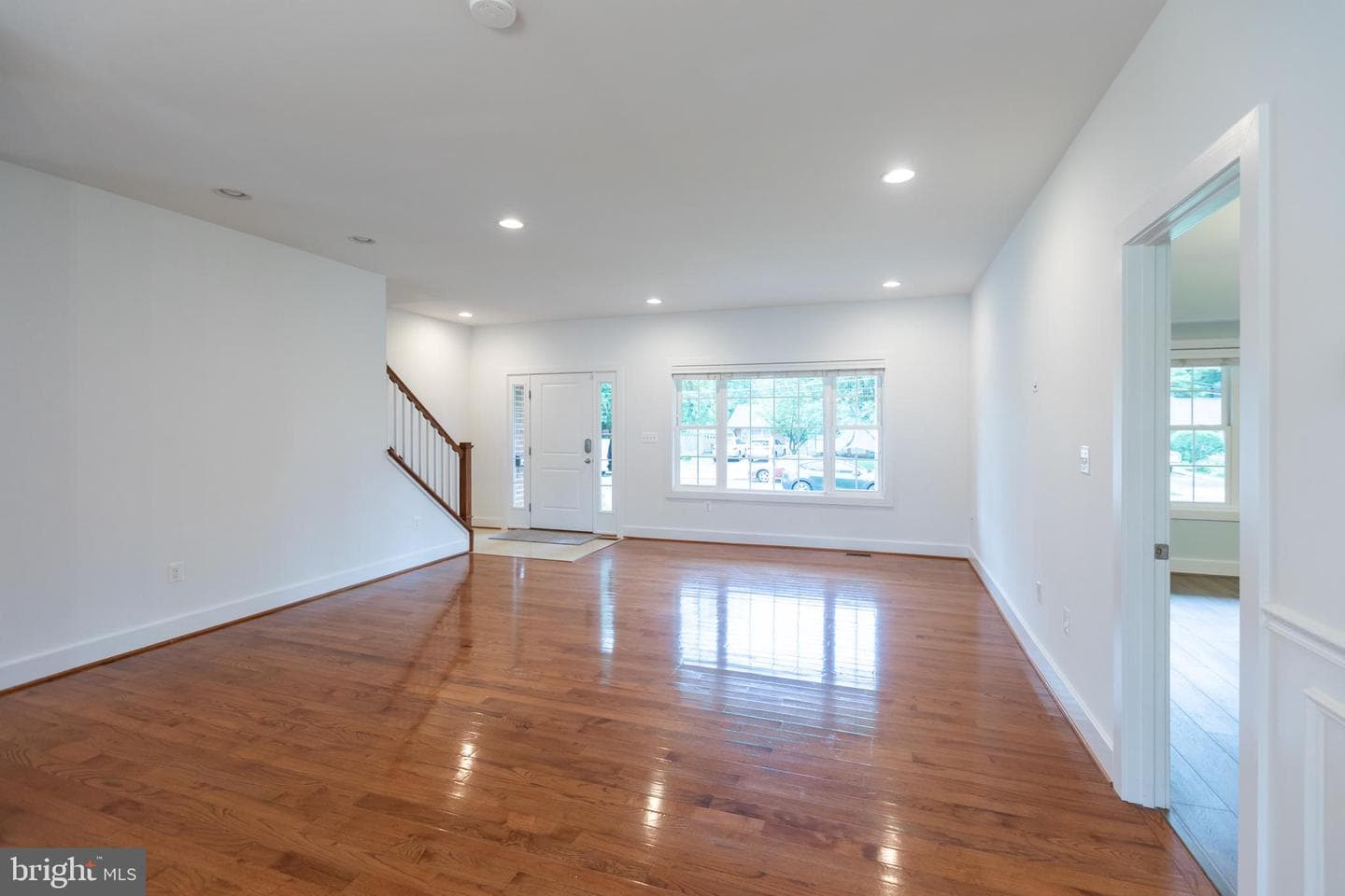 4904 Apple Tree Drive photo 9